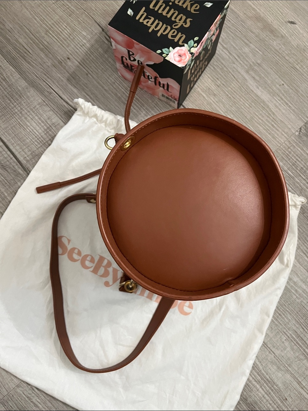 See By Chloe Bucket Bag - Picture 6 of 14
